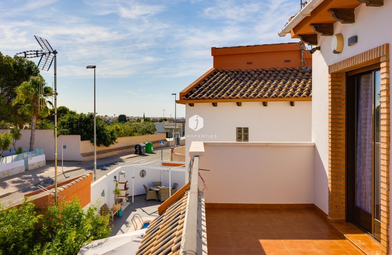 Tweedehands - Villa -
Orihuela Costa - PAU 8