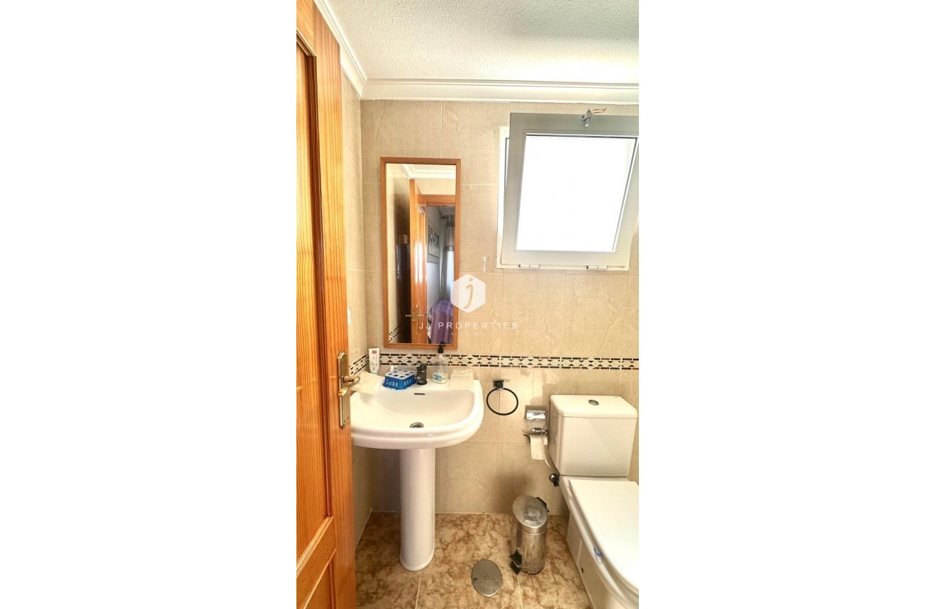 Segunda mano - Ático -
Torrevieja - Playa del Cura