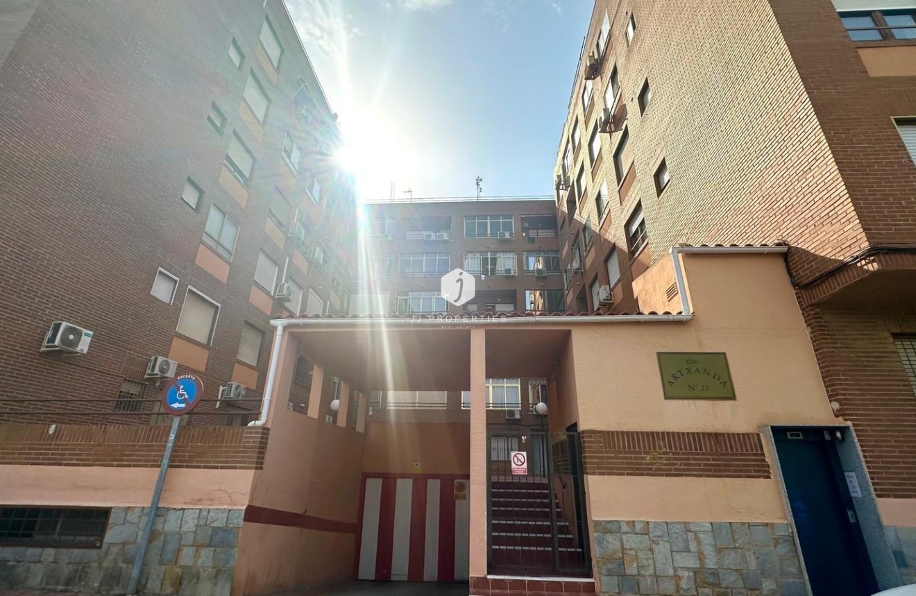 Tweedehands - Appartement / flat -
Torrevieja - Acequion