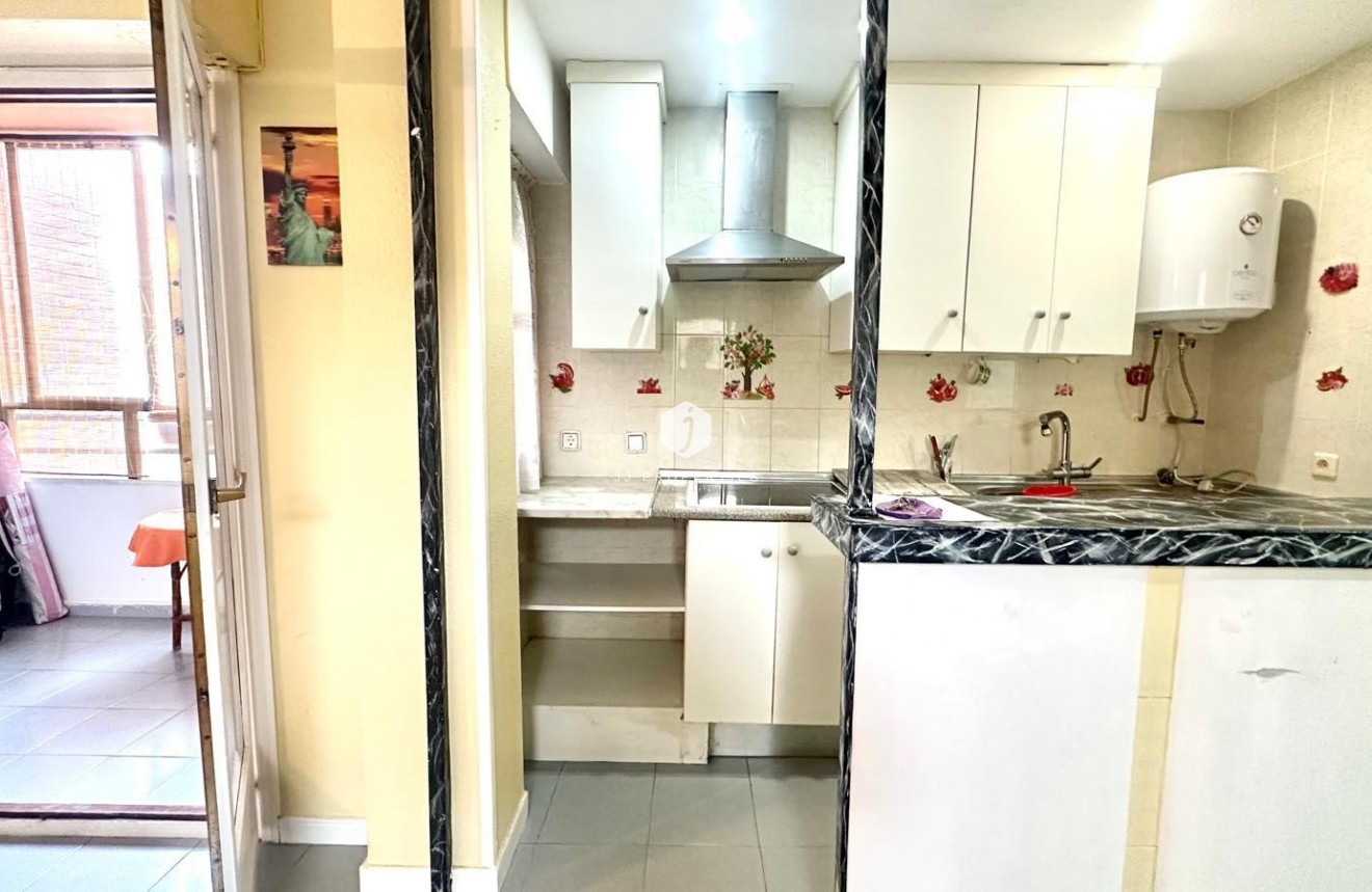 Tweedehands - Appartement / flat -
Torrevieja - Acequion