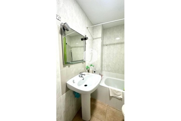 Tweedehands - Appartement / flat -
Torrevieja - Acequion