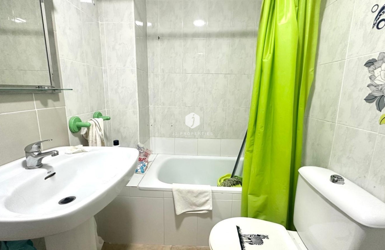 Tweedehands - Appartement / flat -
Torrevieja - Acequion