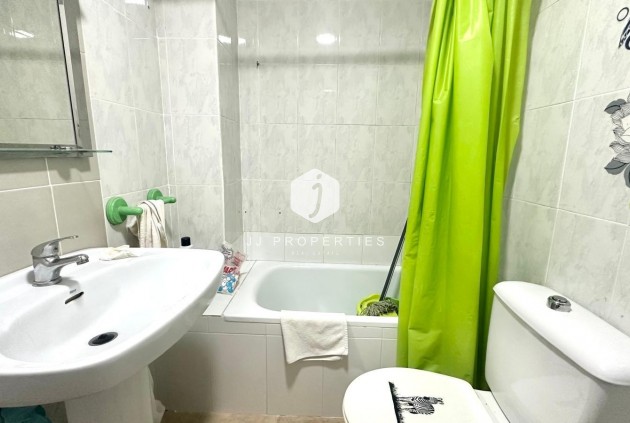 Tweedehands - Appartement / flat -
Torrevieja - Acequion