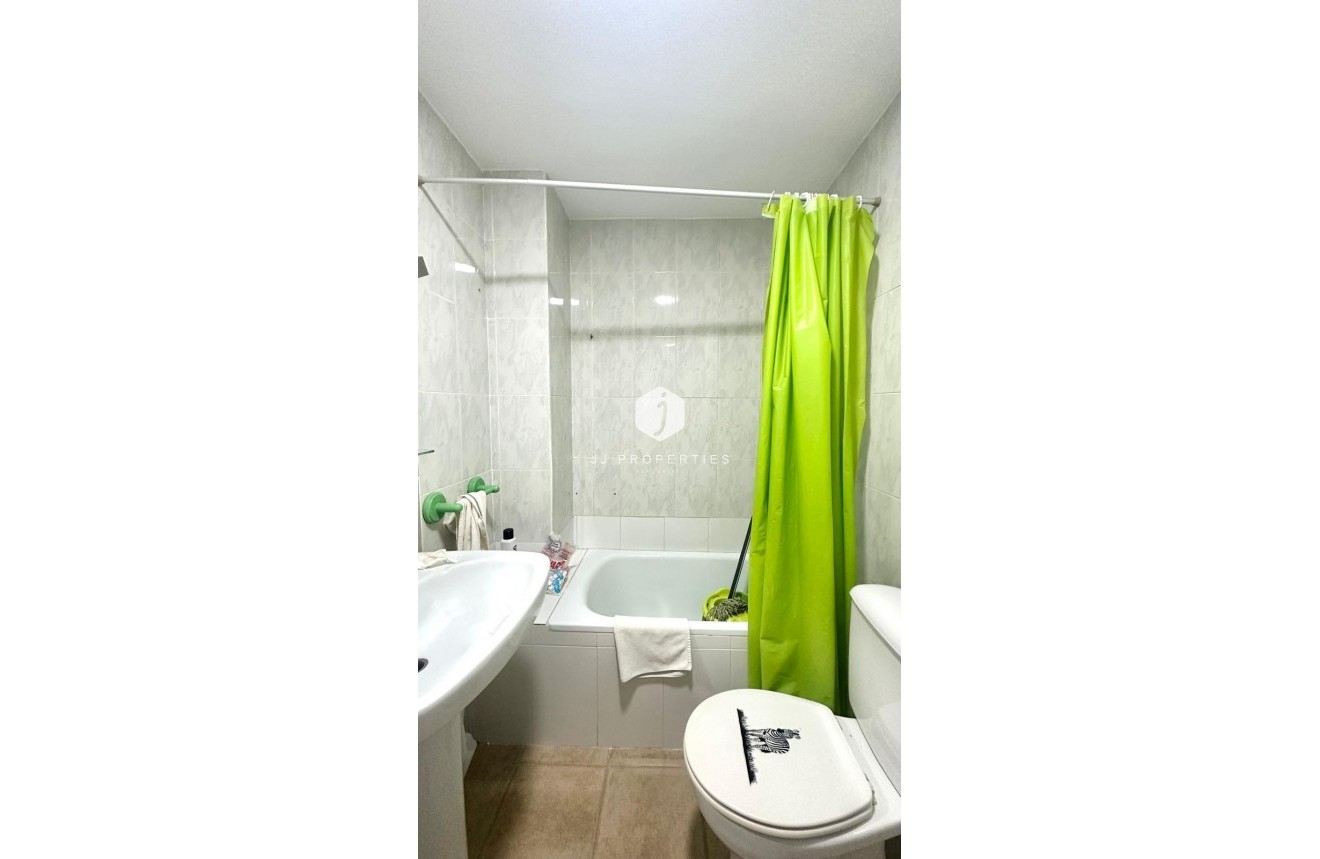 Tweedehands - Appartement / flat -
Torrevieja - Acequion