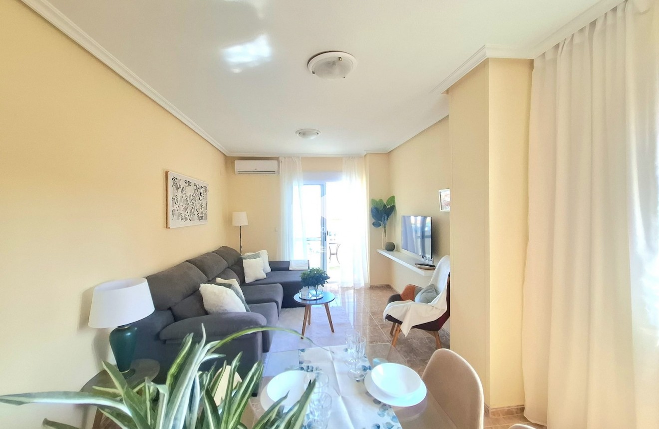 D'occasion - Appartement -
Torrevieja - Costa Blanca