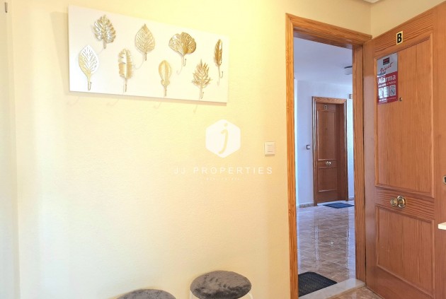 D'occasion - Appartement -
Torrevieja - Costa Blanca