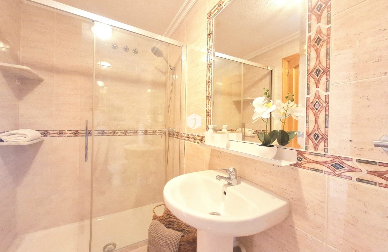 D'occasion - Appartement -
Torrevieja - Costa Blanca