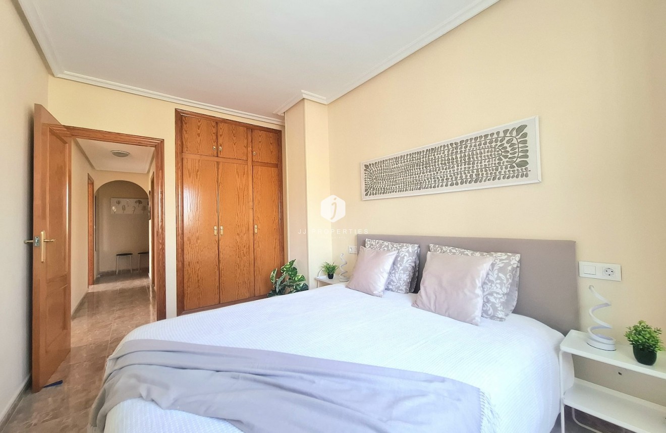 D'occasion - Appartement -
Torrevieja - Costa Blanca