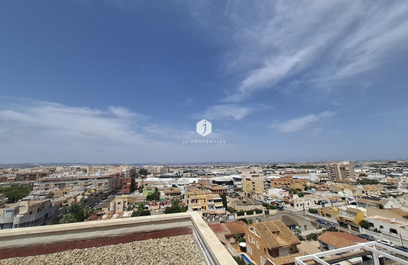 D'occasion - Appartement -
Torrevieja - Costa Blanca