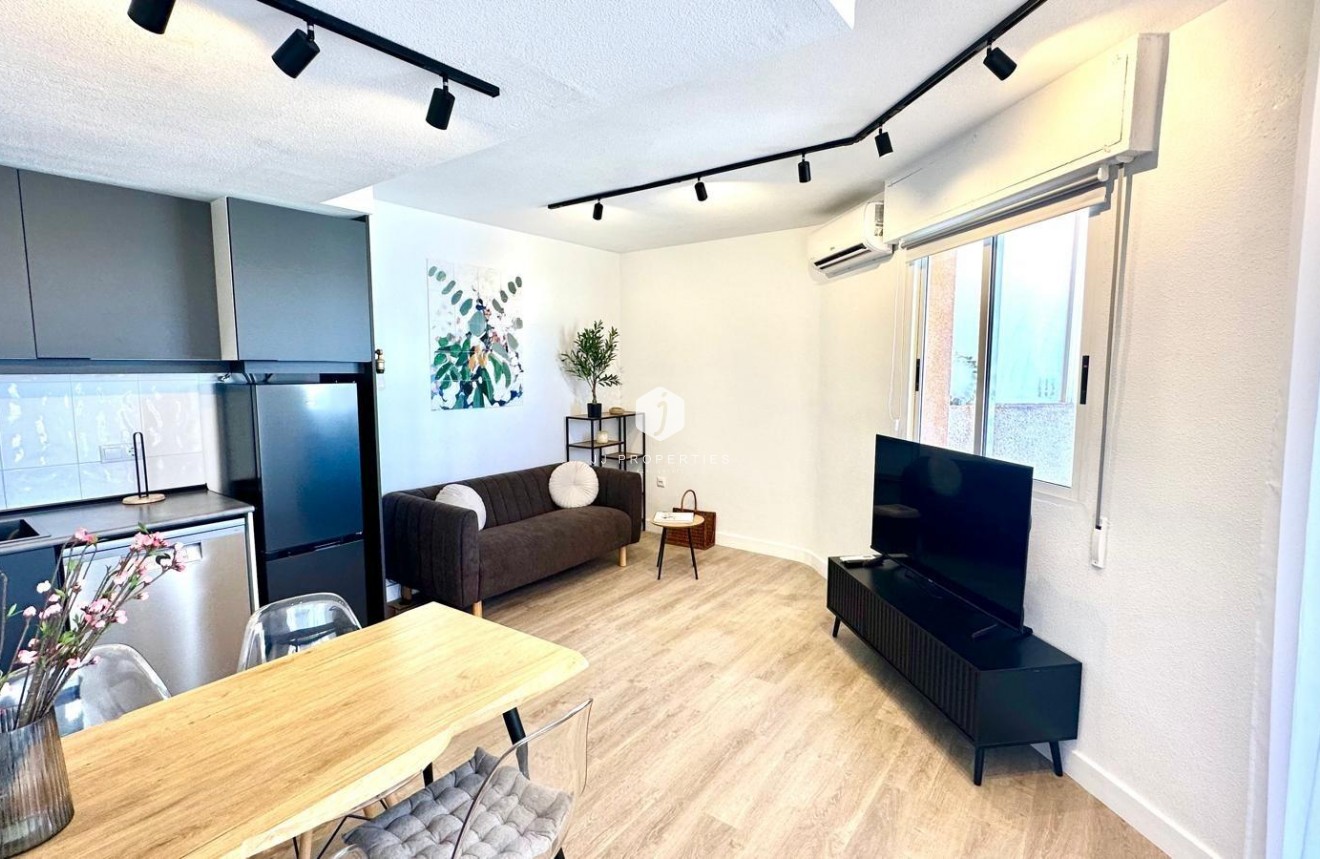 Tweedehands - Appartement / flat -
Torrevieja - Centro