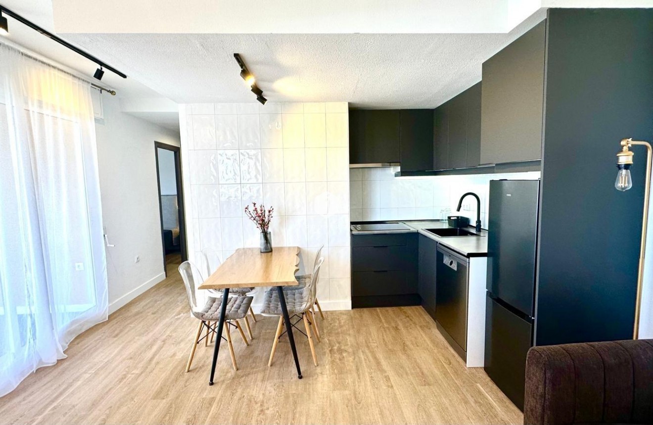 Tweedehands - Appartement / flat -
Torrevieja - Centro