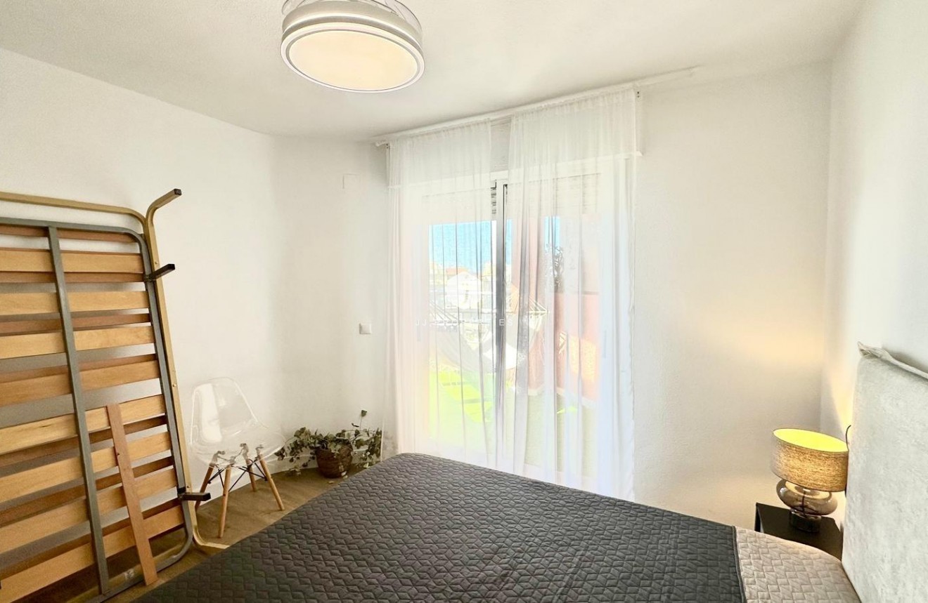 Tweedehands - Appartement / flat -
Torrevieja - Centro