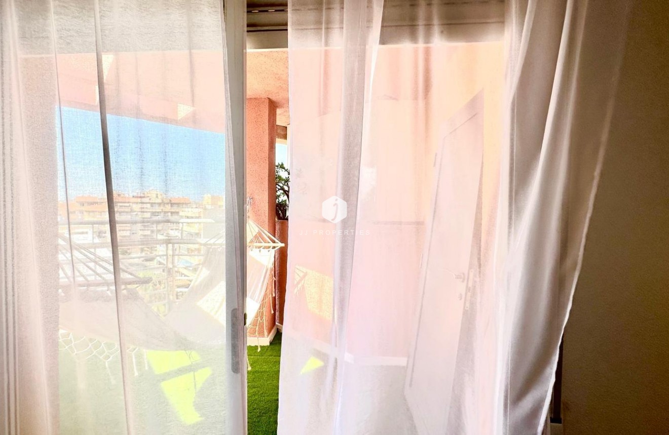 Tweedehands - Appartement / flat -
Torrevieja - Centro