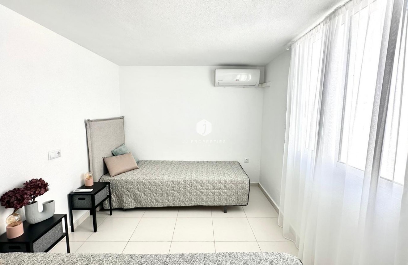 Tweedehands - Appartement / flat -
Torrevieja - Centro