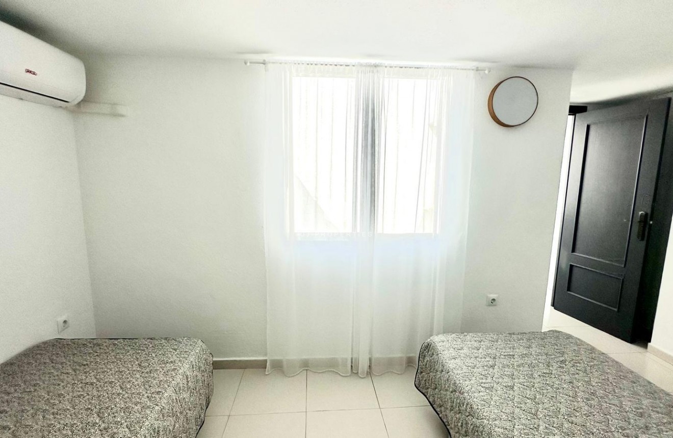 Tweedehands - Appartement / flat -
Torrevieja - Centro