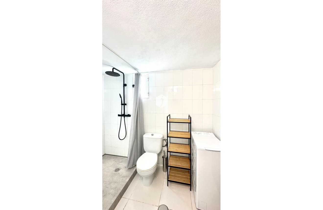 Tweedehands - Appartement / flat -
Torrevieja - Centro