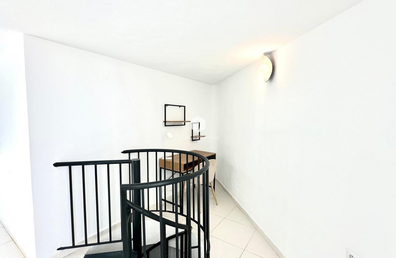 Tweedehands - Appartement / flat -
Torrevieja - Centro