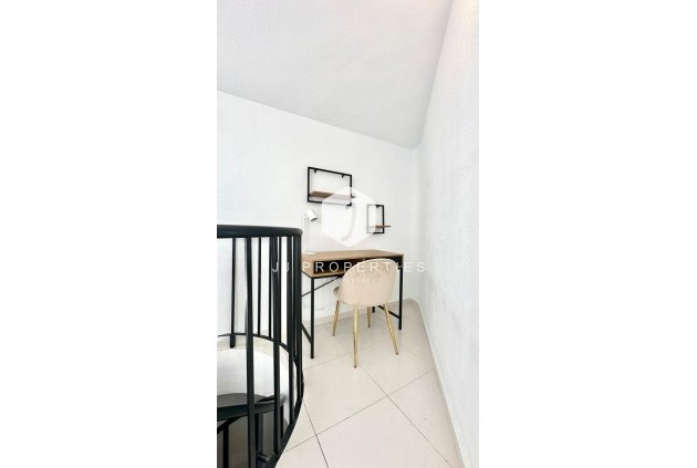Tweedehands - Appartement / flat -
Torrevieja - Centro