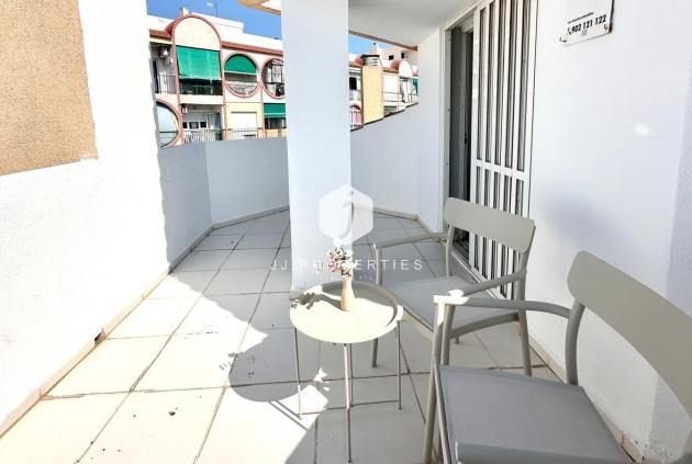 Tweedehands - Appartement / flat -
Torrevieja - Centro