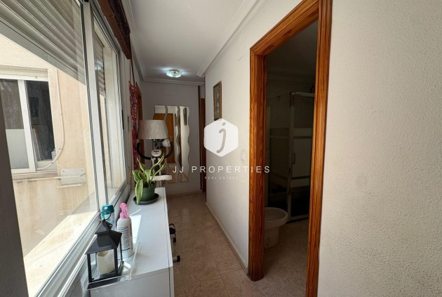 Tweedehands - Penthouse -
Torrevieja - Estacion de autobuses