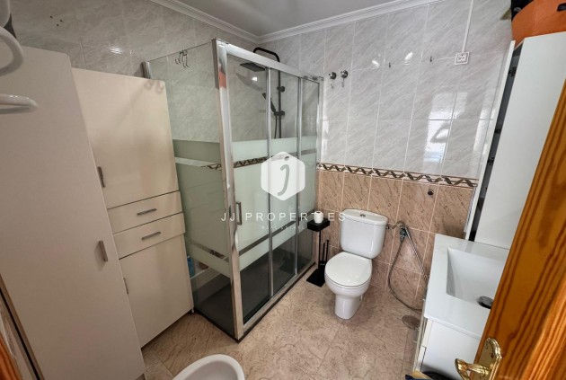 Tweedehands - Penthouse -
Torrevieja - Estacion de autobuses