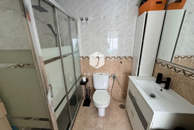 Tweedehands - Penthouse -
Torrevieja - Estacion de autobuses