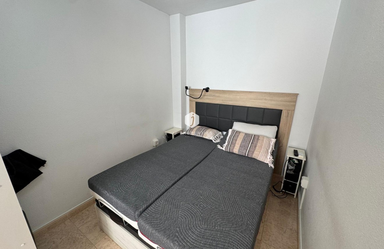 Tweedehands - Penthouse -
Torrevieja - Estacion de autobuses