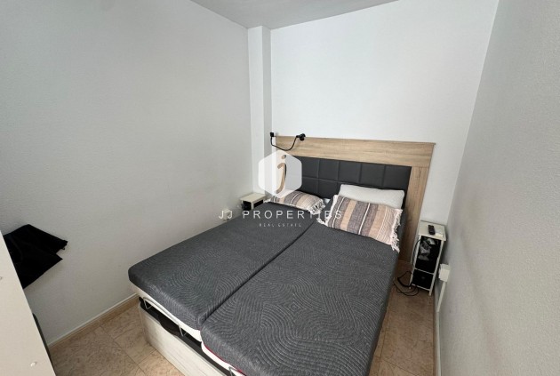 Tweedehands - Penthouse -
Torrevieja - Estacion de autobuses