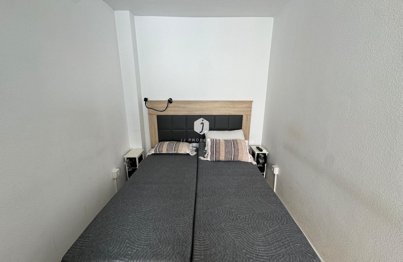 Tweedehands - Penthouse -
Torrevieja - Estacion de autobuses