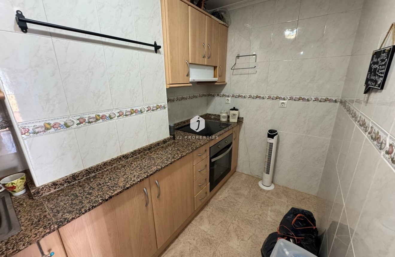 Tweedehands - Penthouse -
Torrevieja - Estacion de autobuses