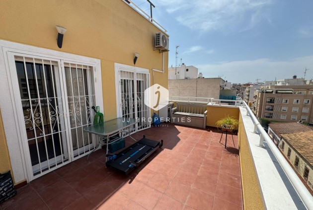 Tweedehands - Penthouse -
Torrevieja - Estacion de autobuses