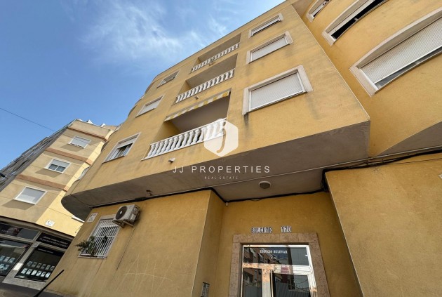 Tweedehands - Penthouse -
Torrevieja - Estacion de autobuses