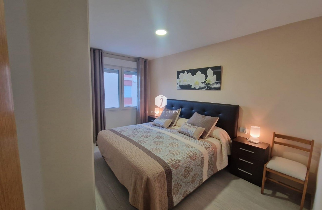 Tweedehands - Appartement / flat -
Torrevieja - Playa del Cura