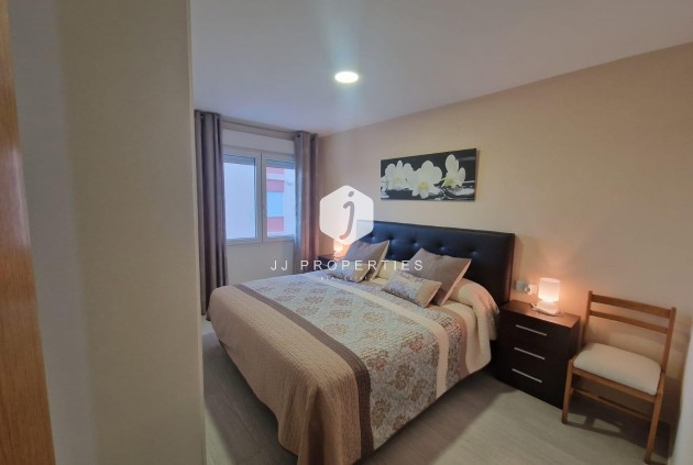 Tweedehands - Appartement / flat -
Torrevieja - Playa del Cura