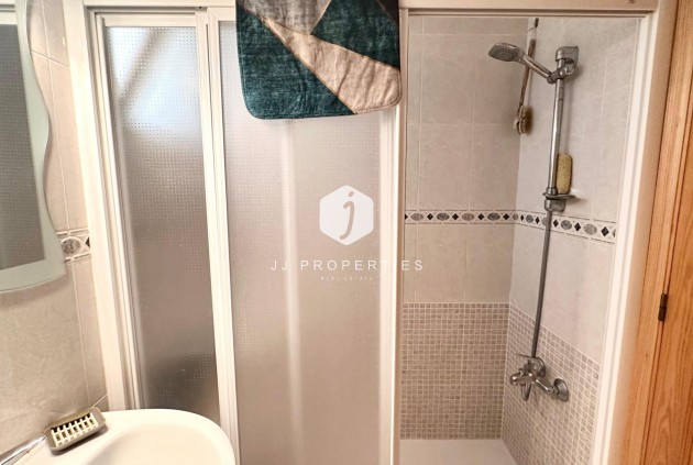 Tweedehands - Appartement / flat -
Torrevieja - Estacion de autobuses