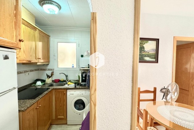 Tweedehands - Appartement / flat -
Torrevieja - Estacion de autobuses