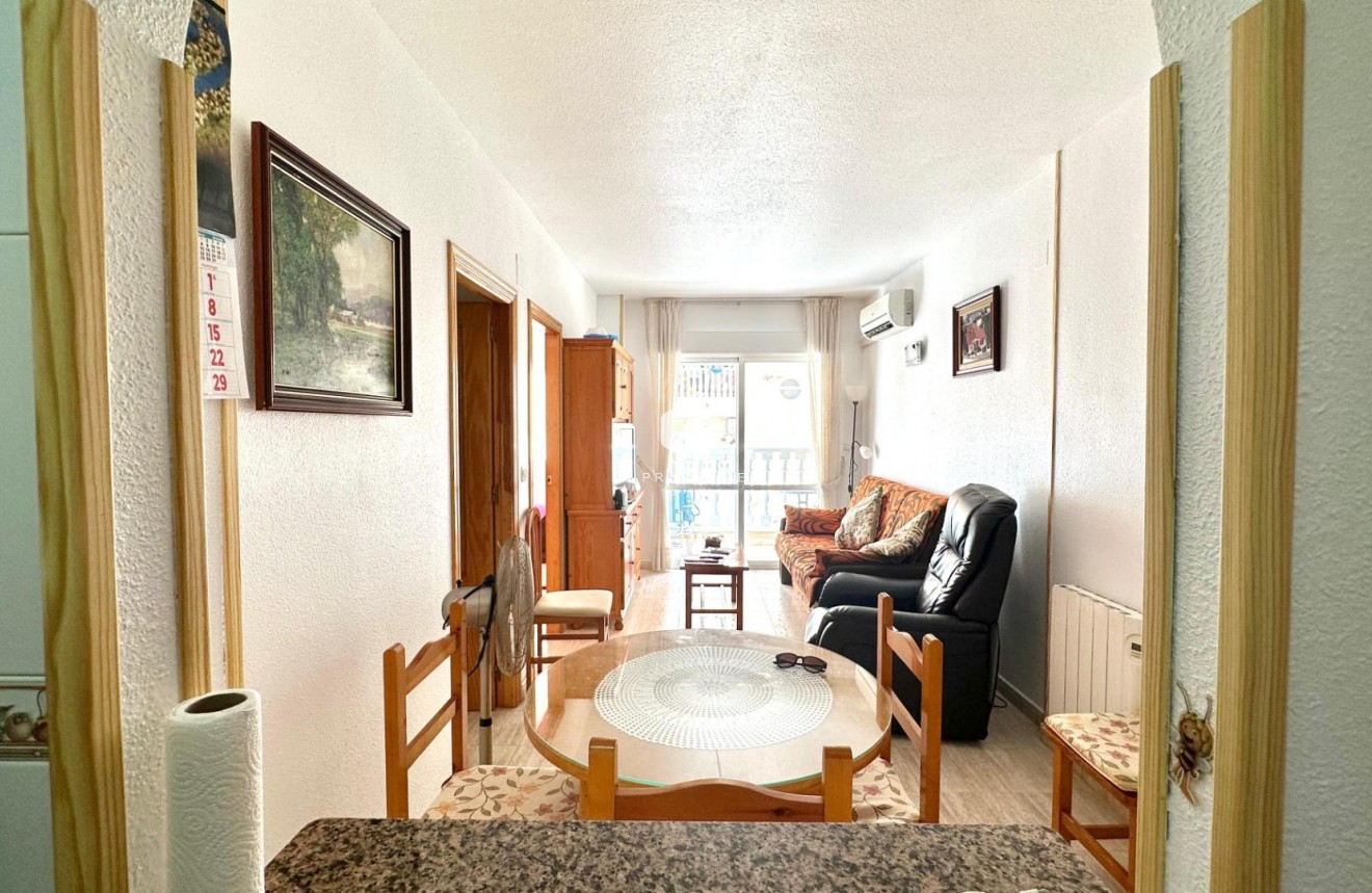 Tweedehands - Appartement / flat -
Torrevieja - Estacion de autobuses