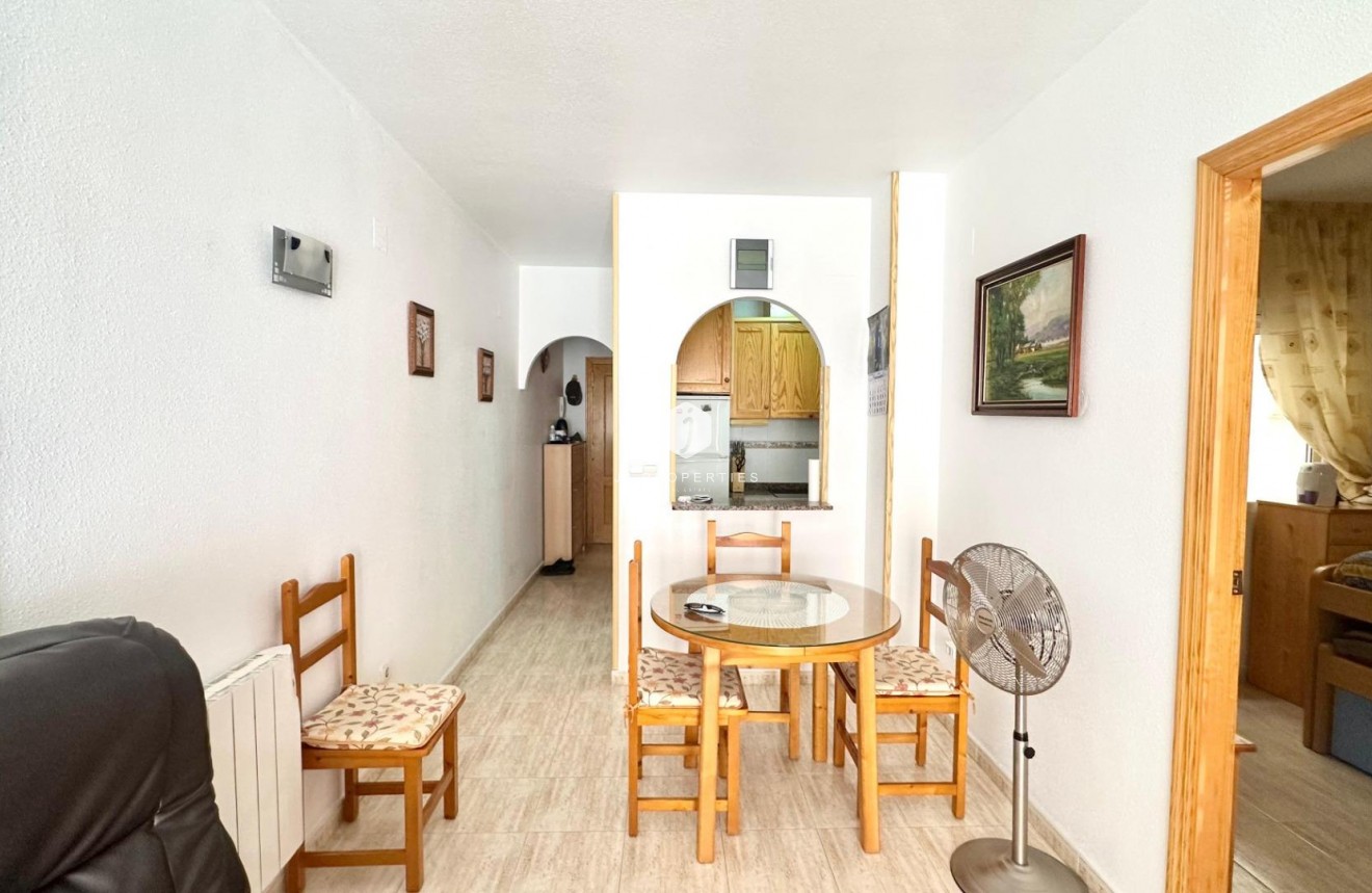 Tweedehands - Appartement / flat -
Torrevieja - Estacion de autobuses