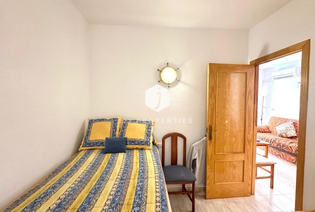 Tweedehands - Appartement / flat -
Torrevieja - Estacion de autobuses