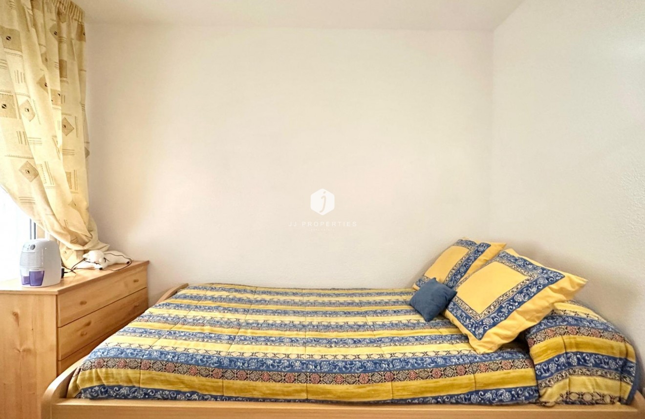 Tweedehands - Appartement / flat -
Torrevieja - Estacion de autobuses