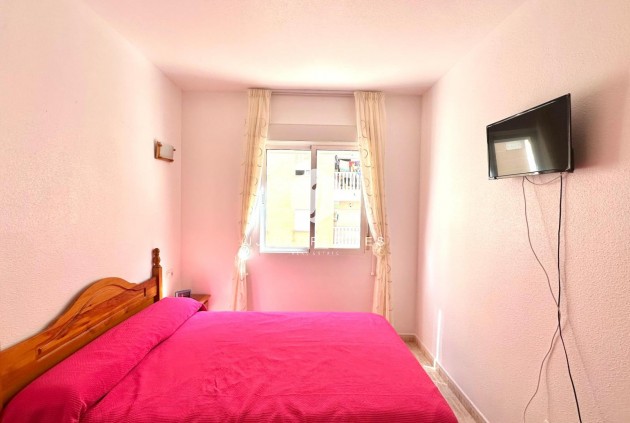 Tweedehands - Appartement / flat -
Torrevieja - Estacion de autobuses