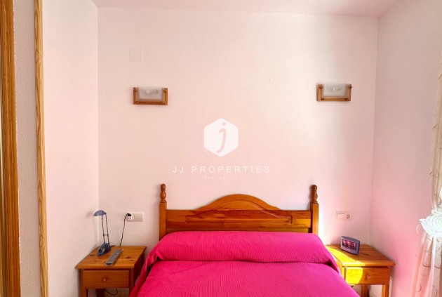 Tweedehands - Appartement / flat -
Torrevieja - Estacion de autobuses