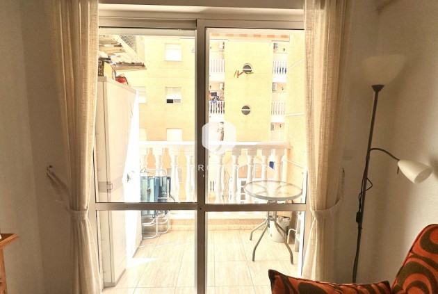 Tweedehands - Appartement / flat -
Torrevieja - Estacion de autobuses