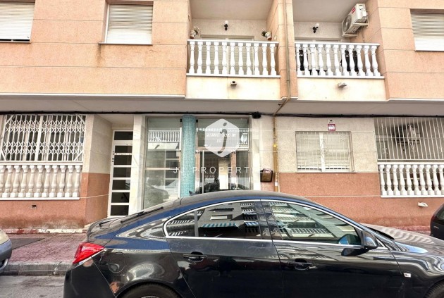 Tweedehands - Appartement / flat -
Torrevieja - Estacion de autobuses