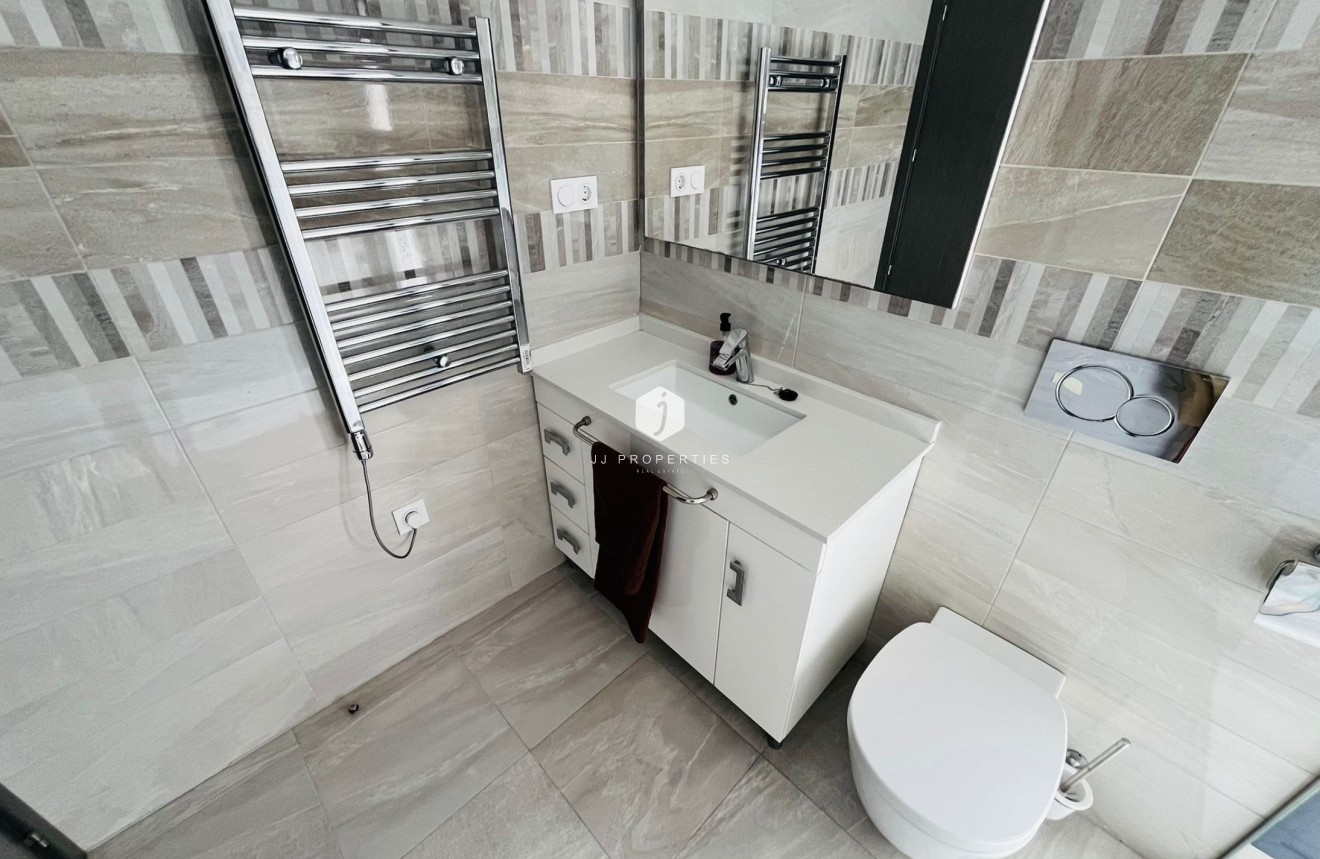 Segunda mano - Apartamento / piso -
Punta Prima - Costa Blanca