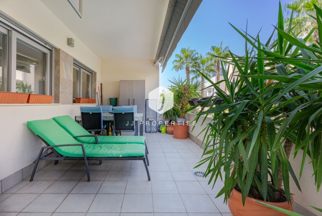 D'occasion - Appartement -
Torrevieja - Costa Blanca