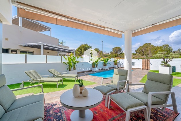 Tweedehands - Villa -
Orihuela Costa - Costa Blanca