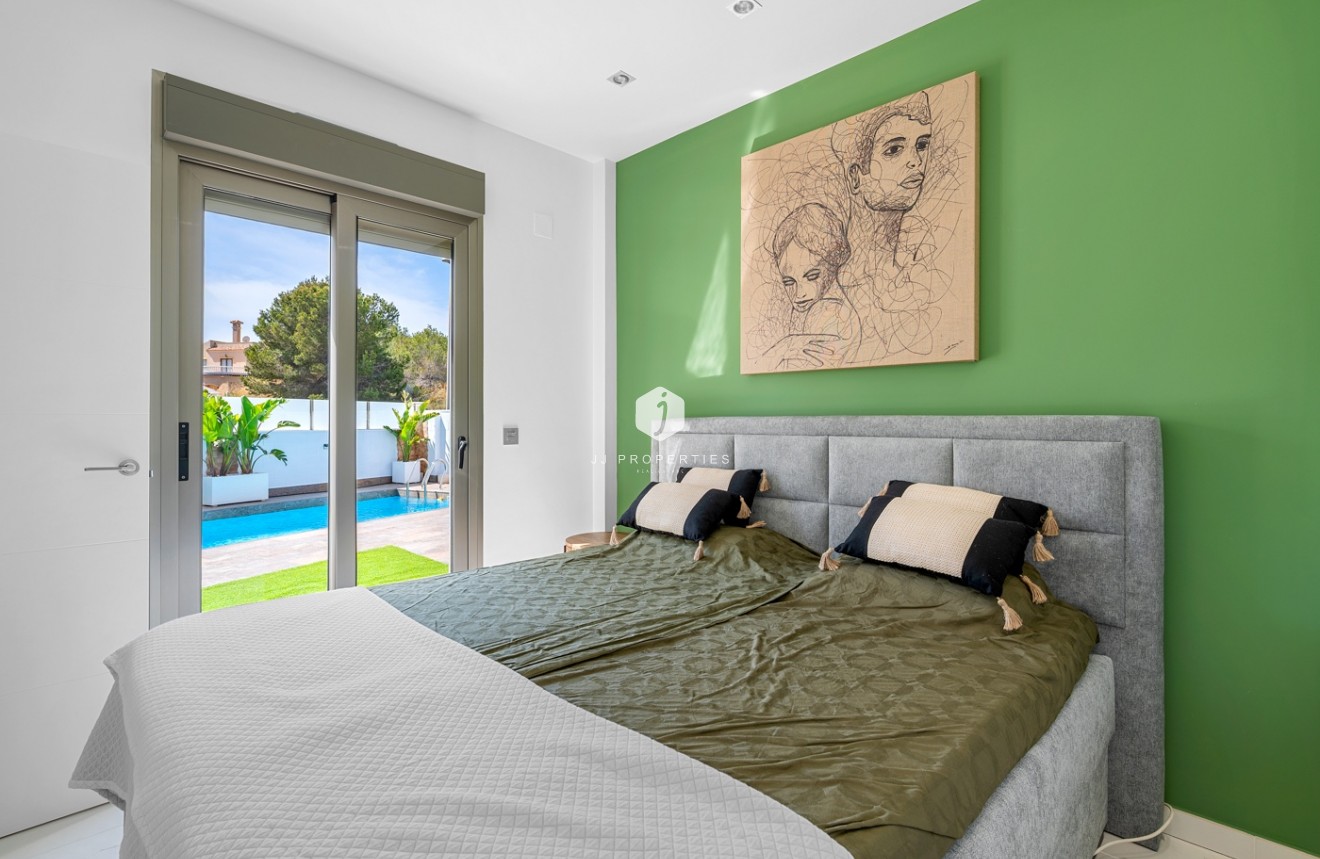 Tweedehands - Villa -
Orihuela Costa - Costa Blanca