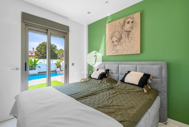 Tweedehands - Villa -
Orihuela Costa - Costa Blanca