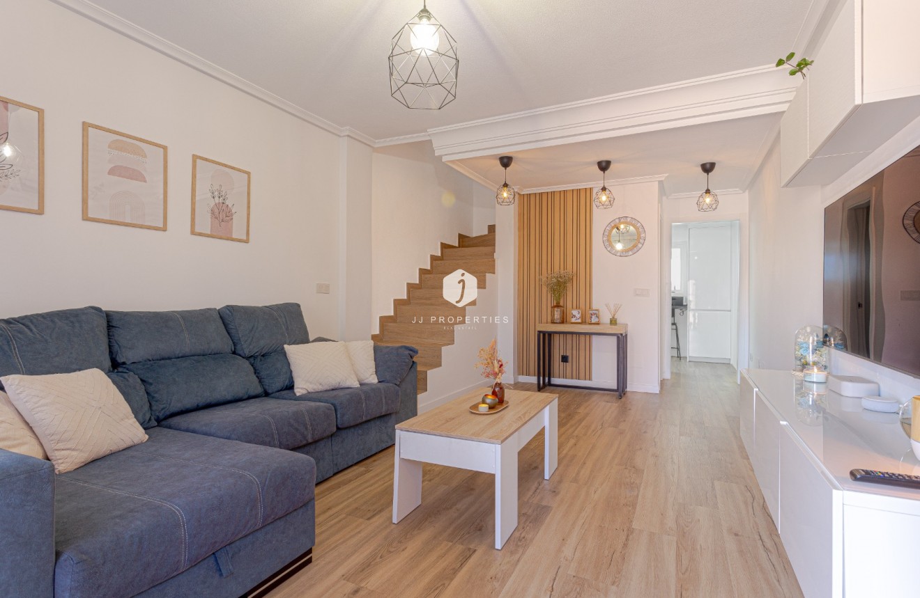 Tweedehands - Villa -
Torrevieja - Costa Blanca